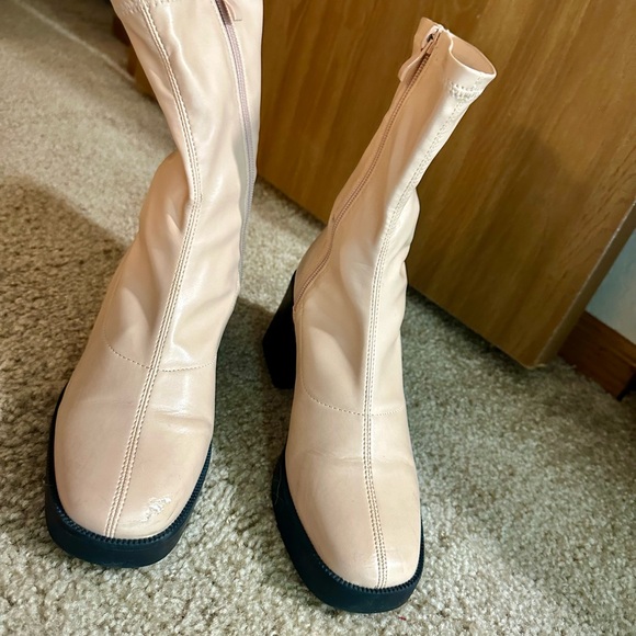 Lulus | Hughes Mid-Calf Platform Stretch Boot in Almond, size 8.5US - Picture 4 of 10